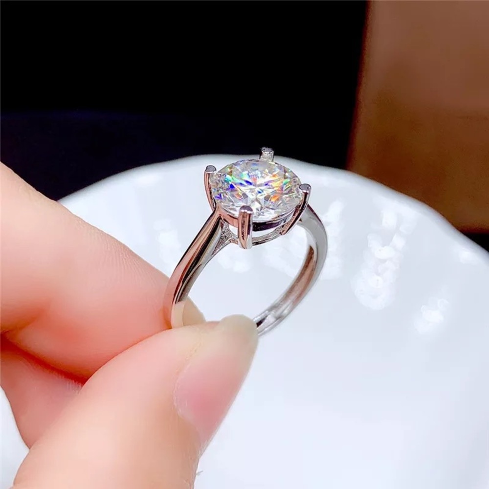GRA CERTIFIED WEDDING RING